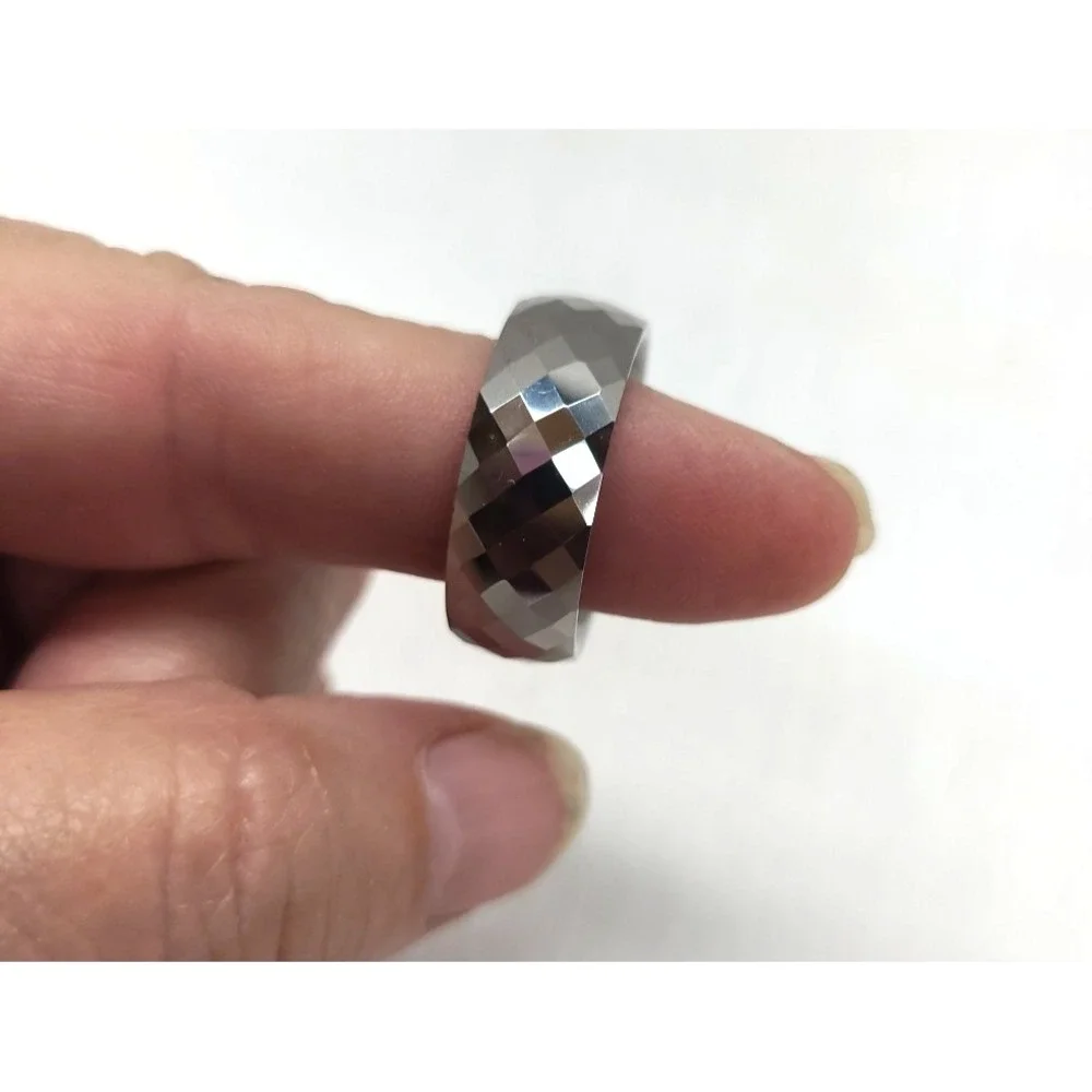 Silver Tungsten Band Multi‎ Faceted Domed Edges Ring Wedding Band Jewelery 9mm